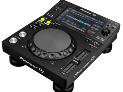 XDJ 700